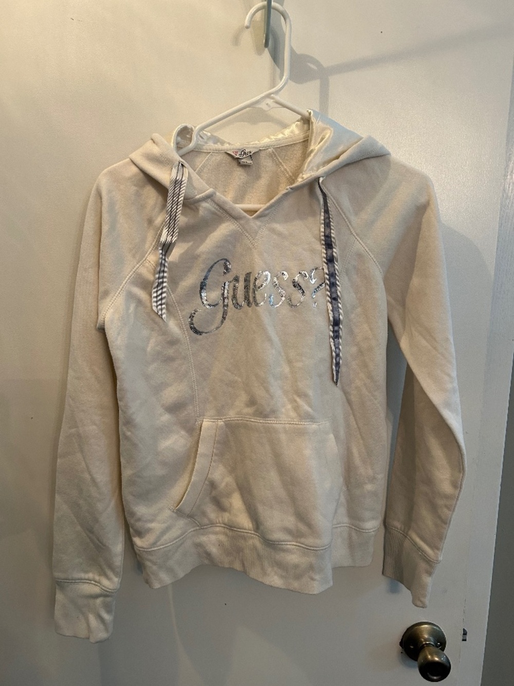 Guess Creme Hoodie Medium